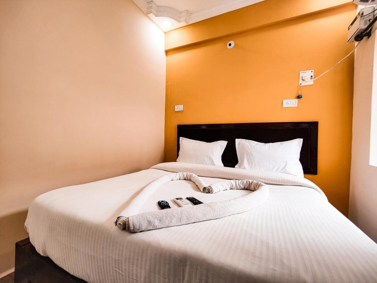 Hotel Candolim Aloft Экстерьер фото