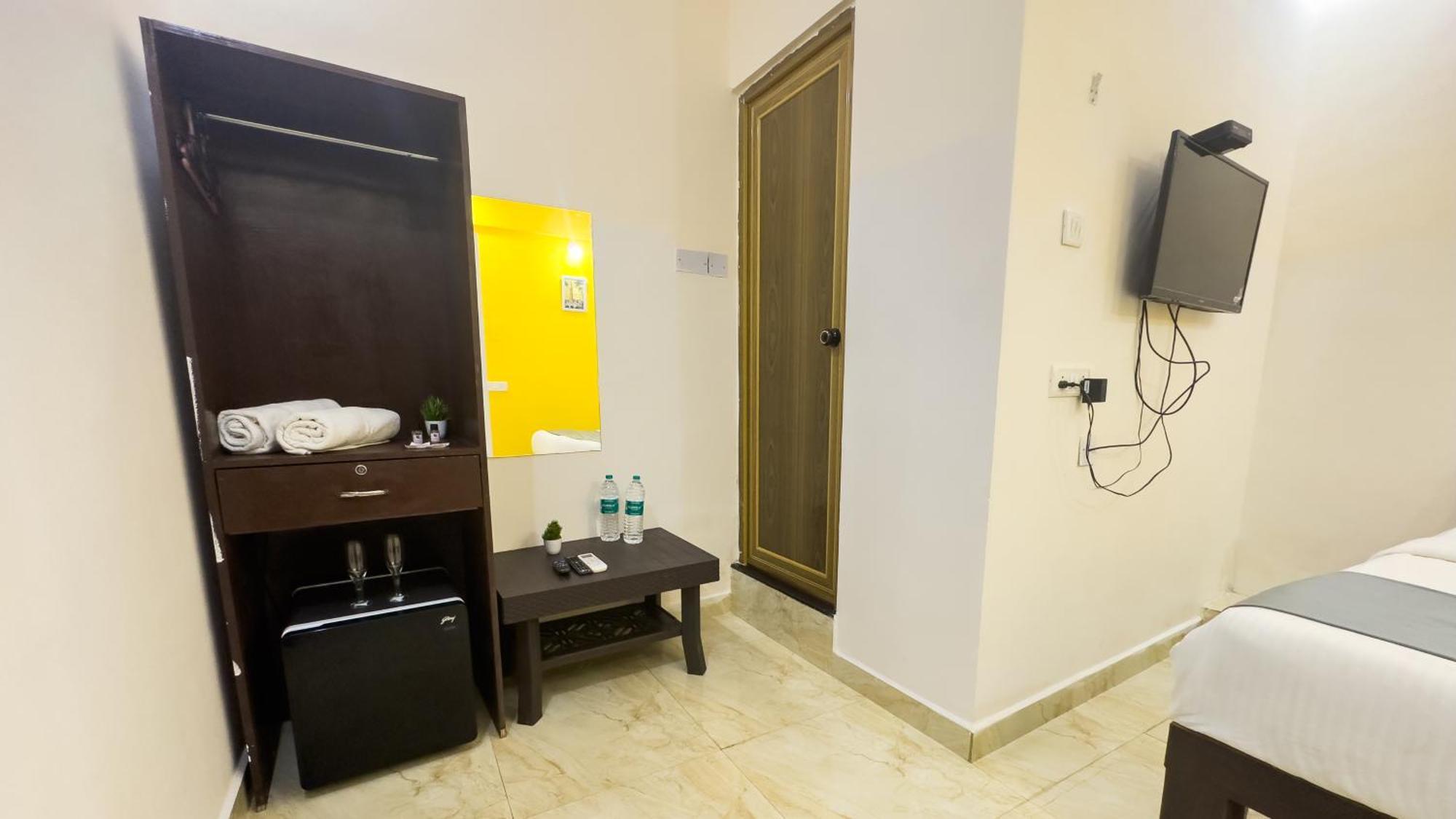 Hotel Candolim Aloft Экстерьер фото